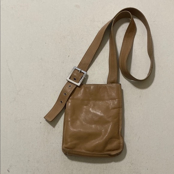 Vintage Wilson Pelle studio Tan Leather Crossbody pocket bag women S Y2K travel - Picture 1 of 8